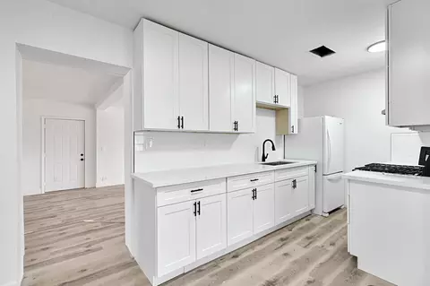 Kitchen - 333 Oleander Ave, Lemoore, CA 93245 photo 1 of 3