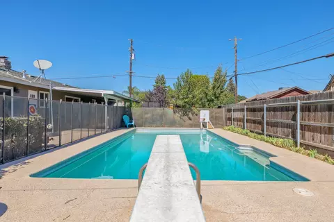 Exterior - 103 Ruth St, Exeter, CA 93221 photo 6 of 15