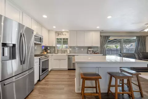 Kitchen - 103 Ruth St, Exeter, CA 93221 photo 4 of 5