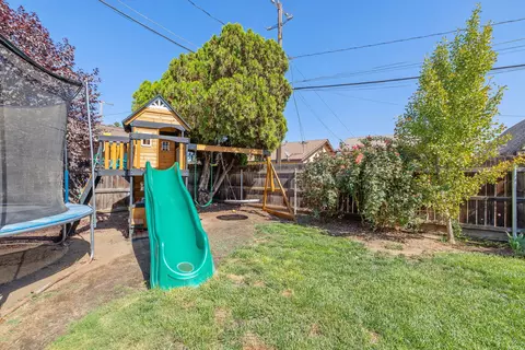 Exterior - 103 Ruth St, Exeter, CA 93221 photo 11 of 15