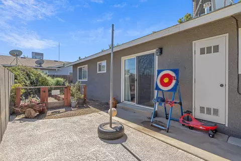 Exterior - 103 Ruth St, Exeter, CA 93221 photo 13 of 15