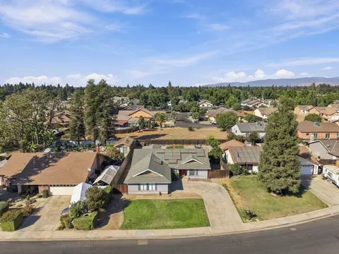 View/Area - 1920 E Mary Ave, Visalia, CA 93292 photo 4 of 9