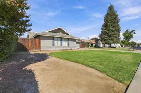 Exterior - 1920 E Mary Ave, Visalia, CA 93292 photo 2 of 8