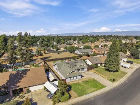 View/Area - 1920 E Mary Ave, Visalia, CA 93292 photo 3 of 9