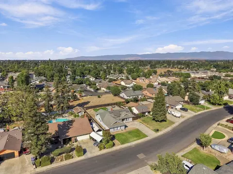 View/Area - 1920 E Mary Ave, Visalia, CA 93292 photo 6 of 9