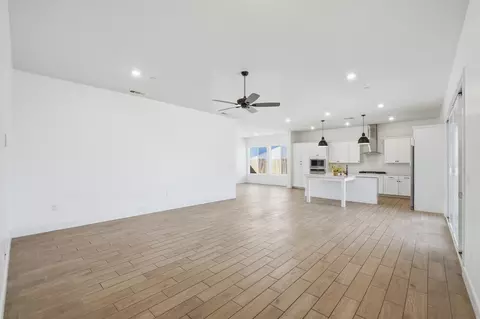 Living - 324 E Newton Ave, Visalia, CA 93291 photo 5 of 5