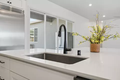 Kitchen - 324 E Newton Ave, Visalia, CA 93291 photo 4 of 9