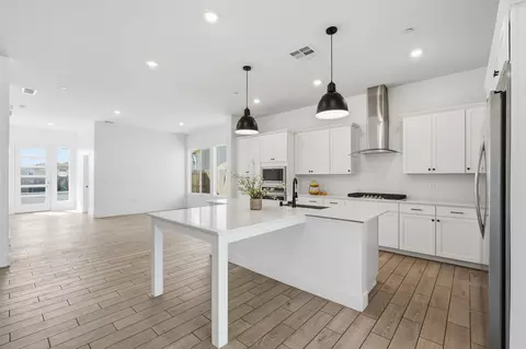 Kitchen - 324 E Newton Ave, Visalia, CA 93291 photo 3 of 9