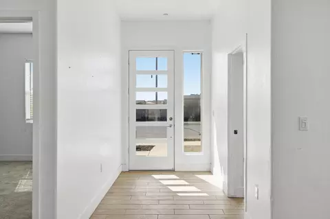 Entry Way - 324 E Newton Ave, Visalia, CA 93291 photo 1 of 1