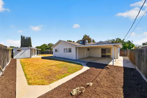 Exterior - 334 Encore Dr, Hanford, CA 93230 photo 4 of 10
