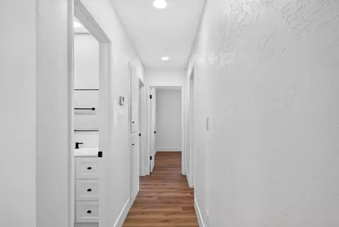 Entry Way - 334 Encore Dr, Hanford, CA 93230 photo 1 of 2