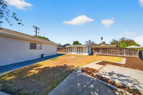 Exterior - 334 Encore Dr, Hanford, CA 93230 photo 9 of 10
