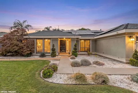 2131 S Hall St, Visalia, CA 93277