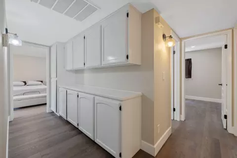 Entry Way - 2152 E Jon Dr, Fresno, CA 93720 photo 5 of 8