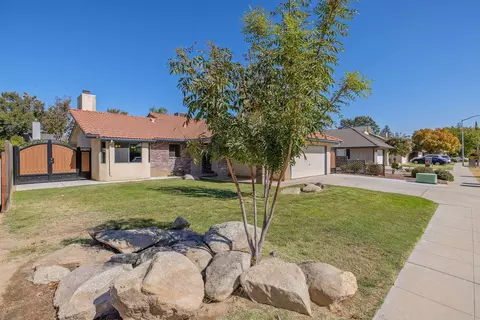 Exterior - 2152 E Jon Dr, Fresno, CA 93720 photo 1 of 8