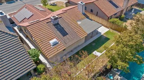 View/Area - 2152 E Jon Dr, Fresno, CA 93720 photo 6 of 7