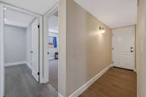 Entry Way - 2152 E Jon Dr, Fresno, CA 93720 photo 6 of 8