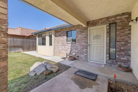Other - 2152 E Jon Dr, Fresno, CA 93720 photo 5 of 12