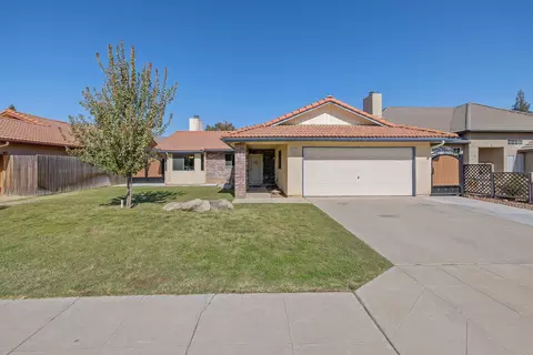 2152 E Jon Dr, Fresno, CA 93720