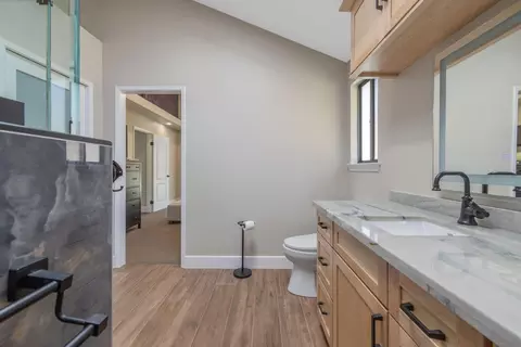 Bath - 2152 E Jon Dr, Fresno, CA 93720 photo 4 of 5