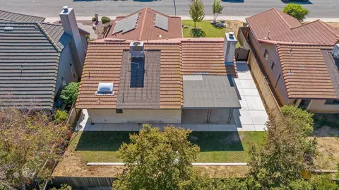 View/Area - 2152 E Jon Dr, Fresno, CA 93720 photo 7 of 7
