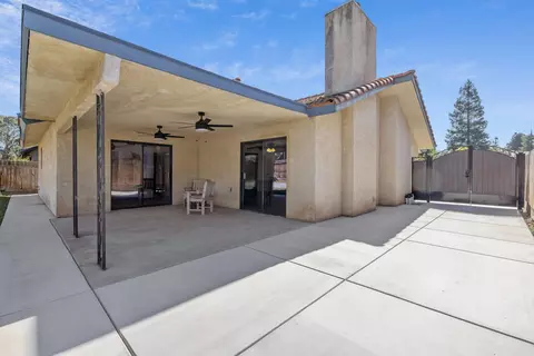 Exterior - 2152 E Jon Dr, Fresno, CA 93720 photo 3 of 8