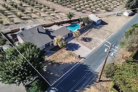 View/Area - 15843 Avenue 320, Ivanhoe, CA 93235 photo 3 of 7