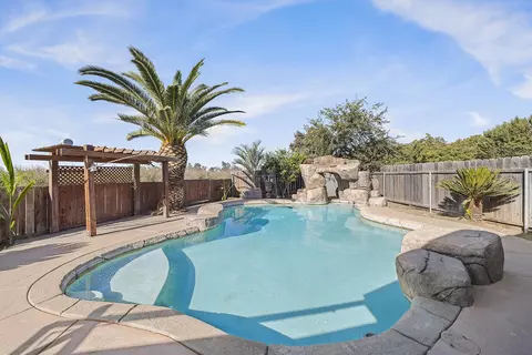 Exterior - 15843 Avenue 320, Ivanhoe, CA 93235 photo 12 of 13