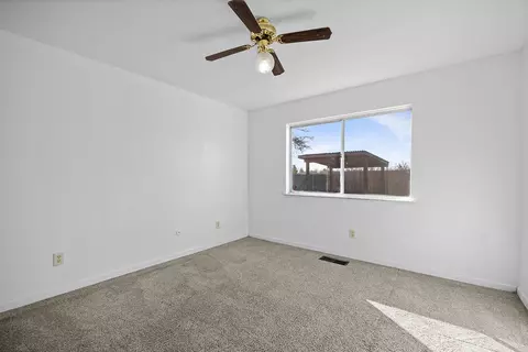 Bedroom - 15843 Avenue 320, Ivanhoe, CA 93235 photo 3 of 5