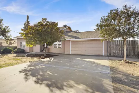 Exterior - 15843 Avenue 320, Ivanhoe, CA 93235 photo 5 of 13