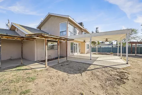 Exterior - 15843 Avenue 320, Ivanhoe, CA 93235 photo 10 of 13