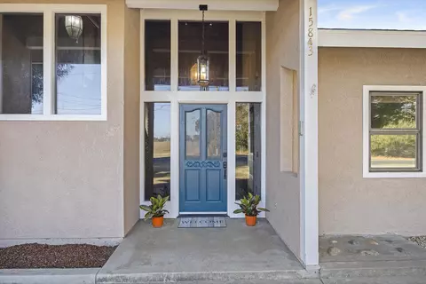 Entry Way - 15843 Avenue 320, Ivanhoe, CA 93235 photo 1 of 5