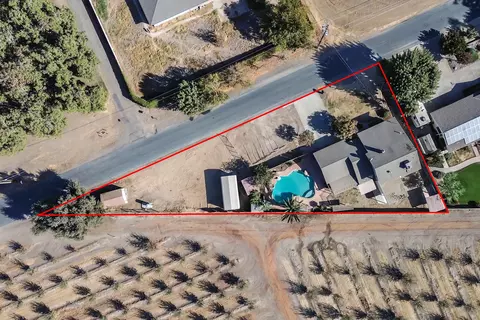 View/Area - 15843 Avenue 320, Ivanhoe, CA 93235 photo 7 of 7
