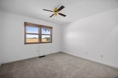 Bedroom - 15843 Avenue 320, Ivanhoe, CA 93235 photo 5 of 5