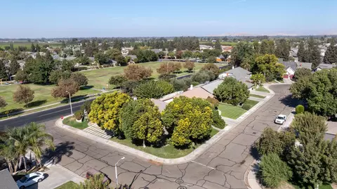 View/Area - 500 Lone Oak Ct, Exeter, CA 93221 photo 2 of 2