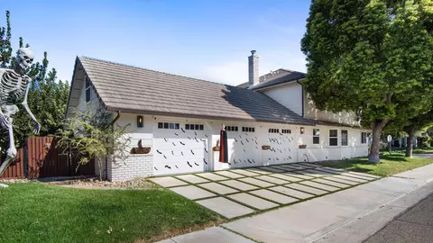 Exterior - 500 Lone Oak Ct, Exeter, CA 93221 photo 5 of 15