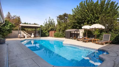 Exterior - 500 Lone Oak Ct, Exeter, CA 93221 photo 10 of 15