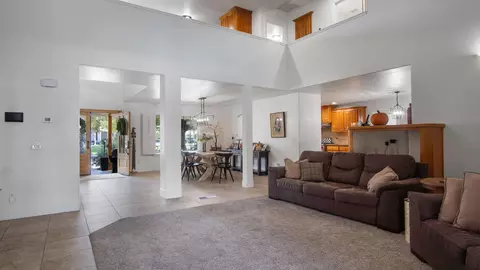Entry Way - 500 Lone Oak Ct, Exeter, CA 93221 photo 4 of 4