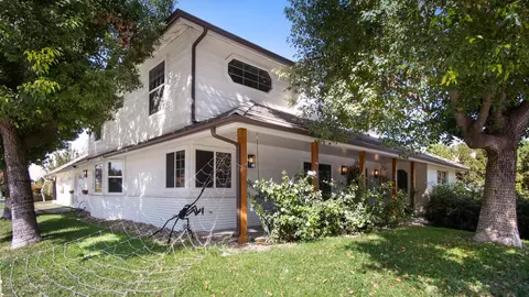 Exterior - 500 Lone Oak Ct, Exeter, CA 93221 photo 4 of 15