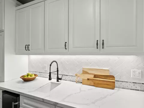 Kitchen - 2433 Trenton Ave, Clovis, CA 93619 photo 3 of 6