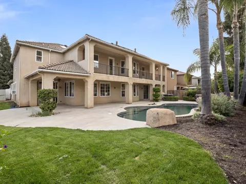 Exterior - 2433 Trenton Ave, Clovis, CA 93619 photo 3 of 6