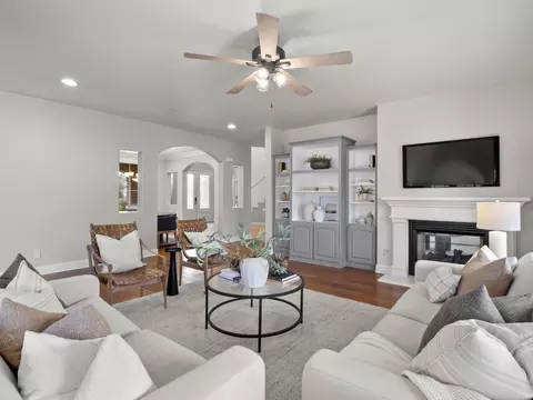 Living - 2433 Trenton Ave, Clovis, CA 93619 photo 5 of 6