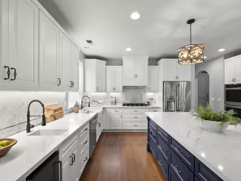 Kitchen - 2433 Trenton Ave, Clovis, CA 93619 photo 2 of 6
