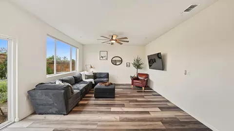 Living - 1007 W Payson Ave, Visalia, CA 93291 photo 4 of 4