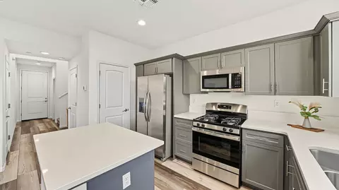 Kitchen - 1007 W Payson Ave, Visalia, CA 93291 photo 1 of 4
