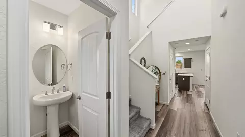 Entry Way - 1007 W Payson Ave, Visalia, CA 93291 photo 1 of 7