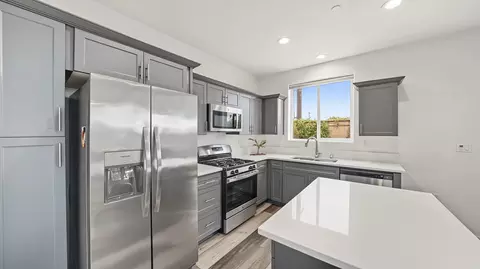 Kitchen - 1007 W Payson Ave, Visalia, CA 93291 photo 4 of 4