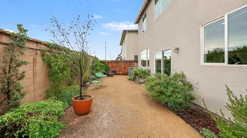 Exterior - 1007 W Payson Ave, Visalia, CA 93291 photo 10 of 10