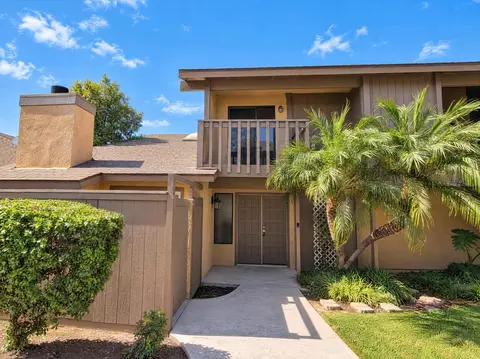 5501 Midsummer Dr #B, Bakersfield, CA 93308