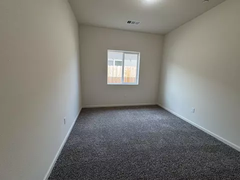 Bedroom - 30635 Delancy Rd, Visalia, CA 93291 photo 5 of 9